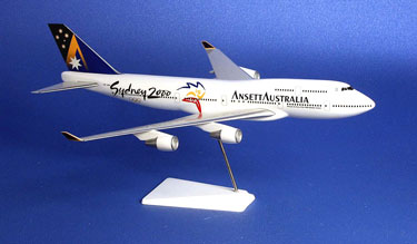 (image for) BOEING B747-400 (Executive Desk Model - Olympic) - Click Image to Close